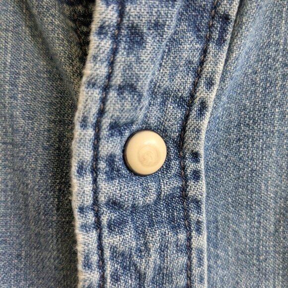 American Eagle Denim Shirt S Blue Chambray Pearl Snap Vintage Slim Fit West - Picture 6 of 10
